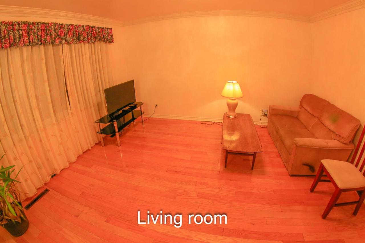 Comfort Home Toronto Bagian luar foto